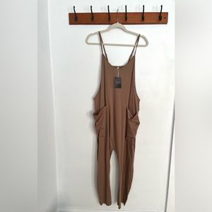 Women’s cotton light brown spaghetti strap romper with pockets NWT size S